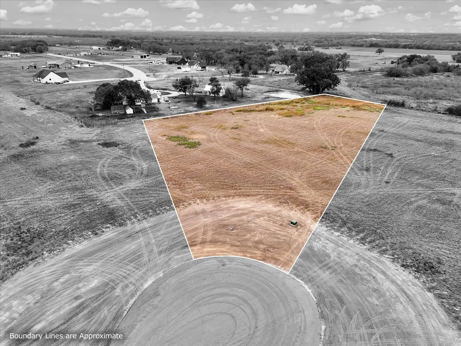 Aerial photo of Lot 26 at The Elms in Elm Mott, Texas, with the lot outlined